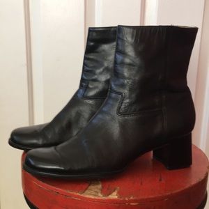 Easy Spirit Black Boots